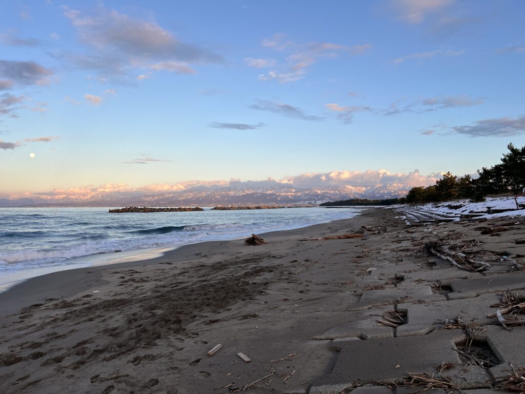 Iwasehama Beach in Toyama. View of Ocean and Mountains all in one!
